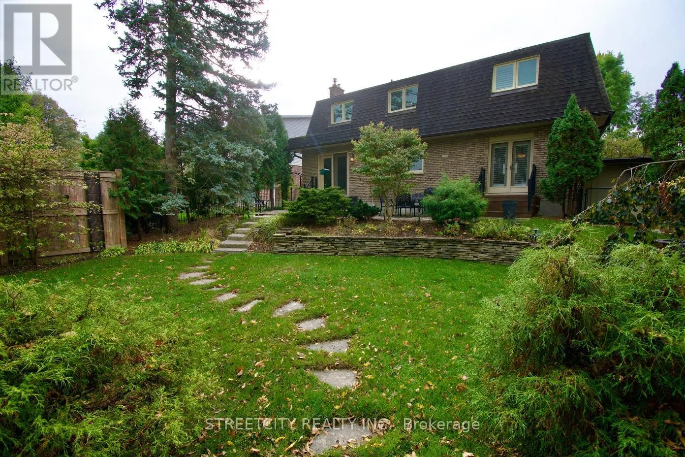138 GUILDFORD CRESCENT