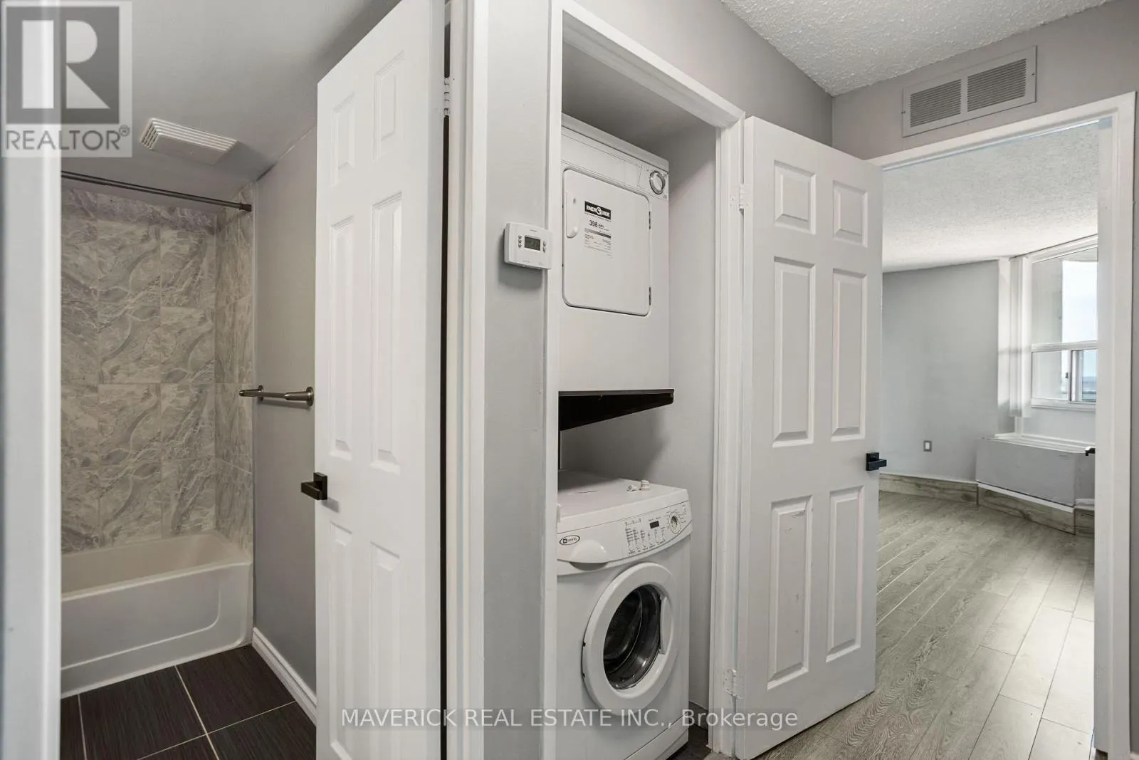 1405 - 323 COLBORNE STREET, #1405