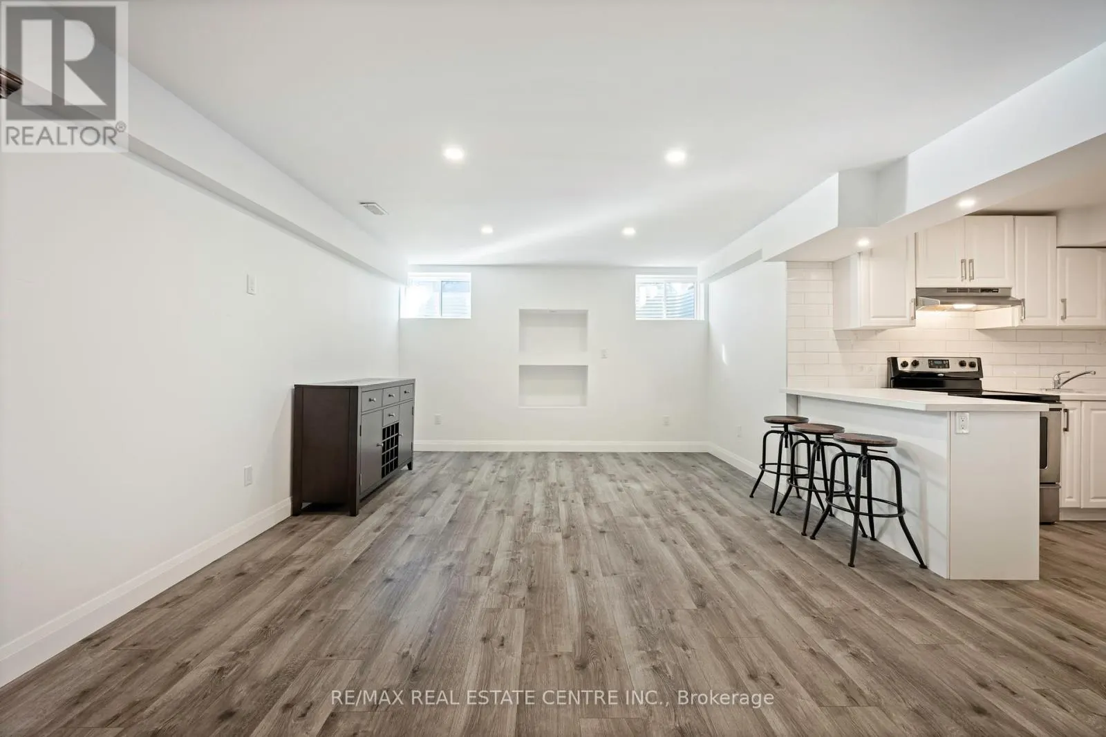 27 HILBORN STREET