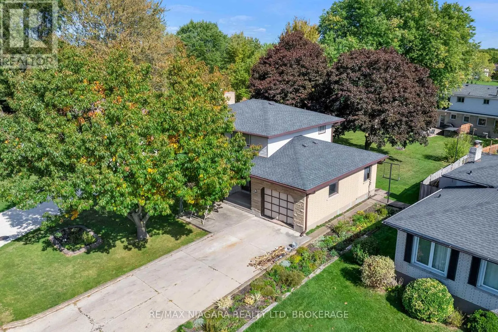 21 DONLEA DRIVE