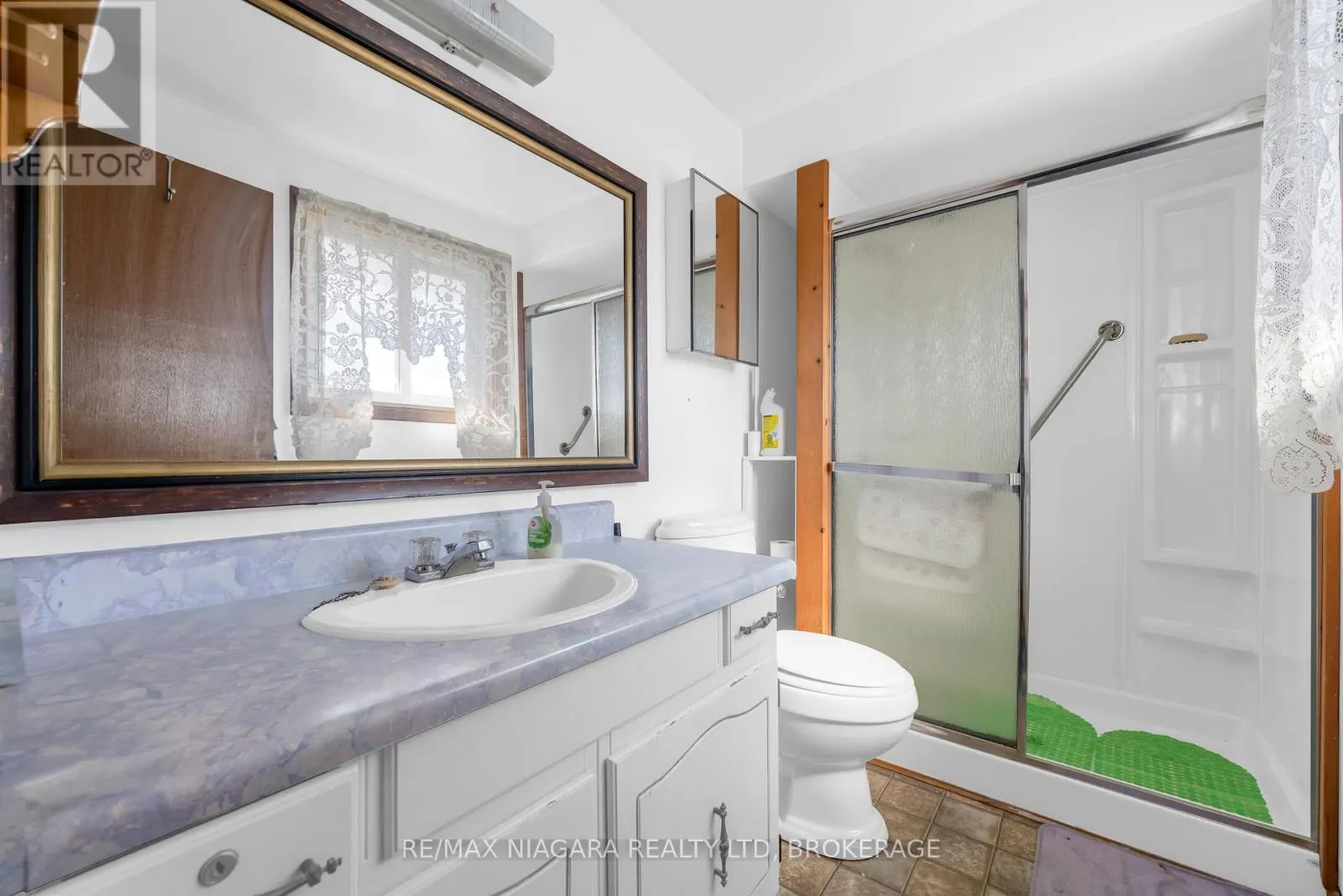 21 DONLEA DRIVE