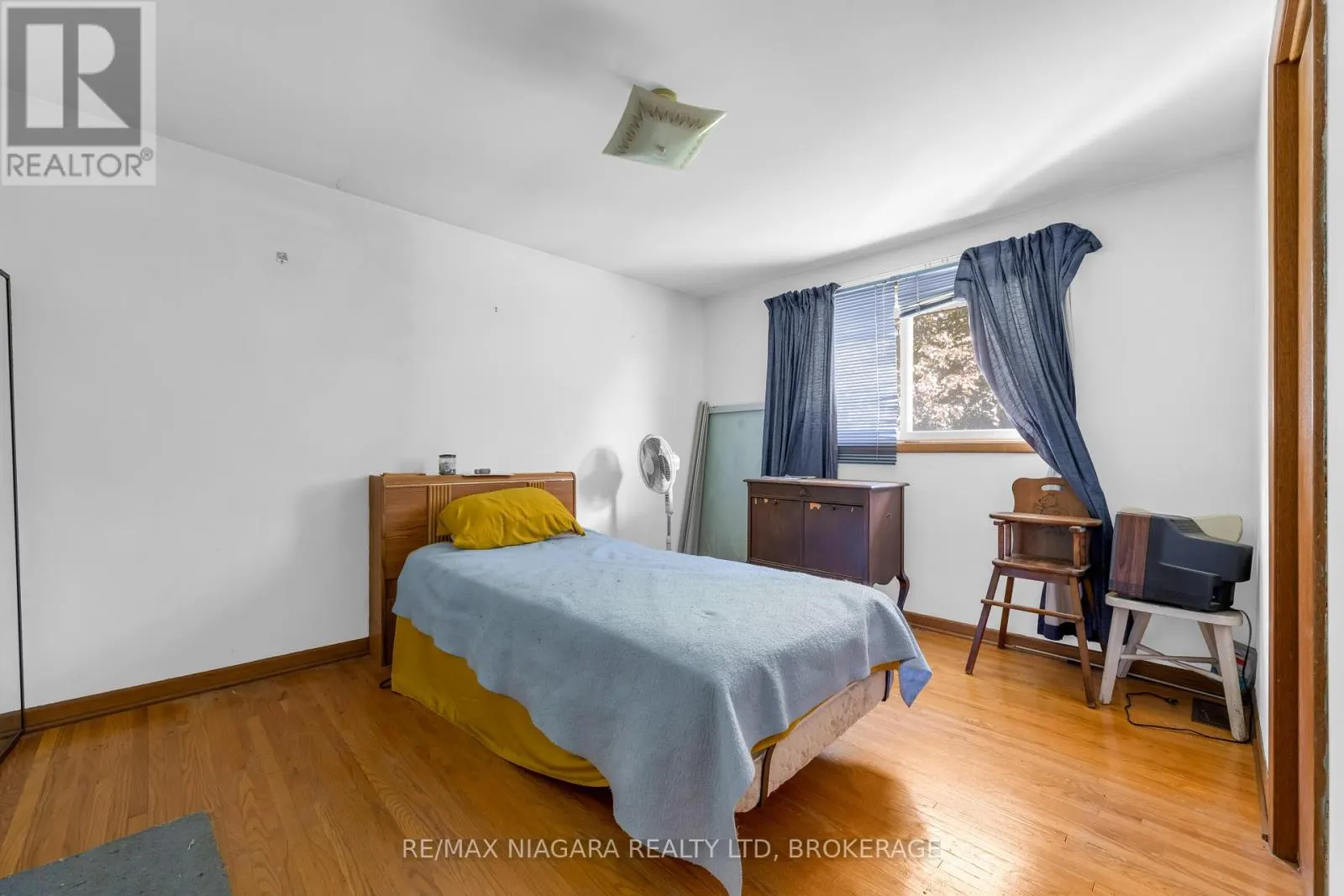 21 DONLEA DRIVE