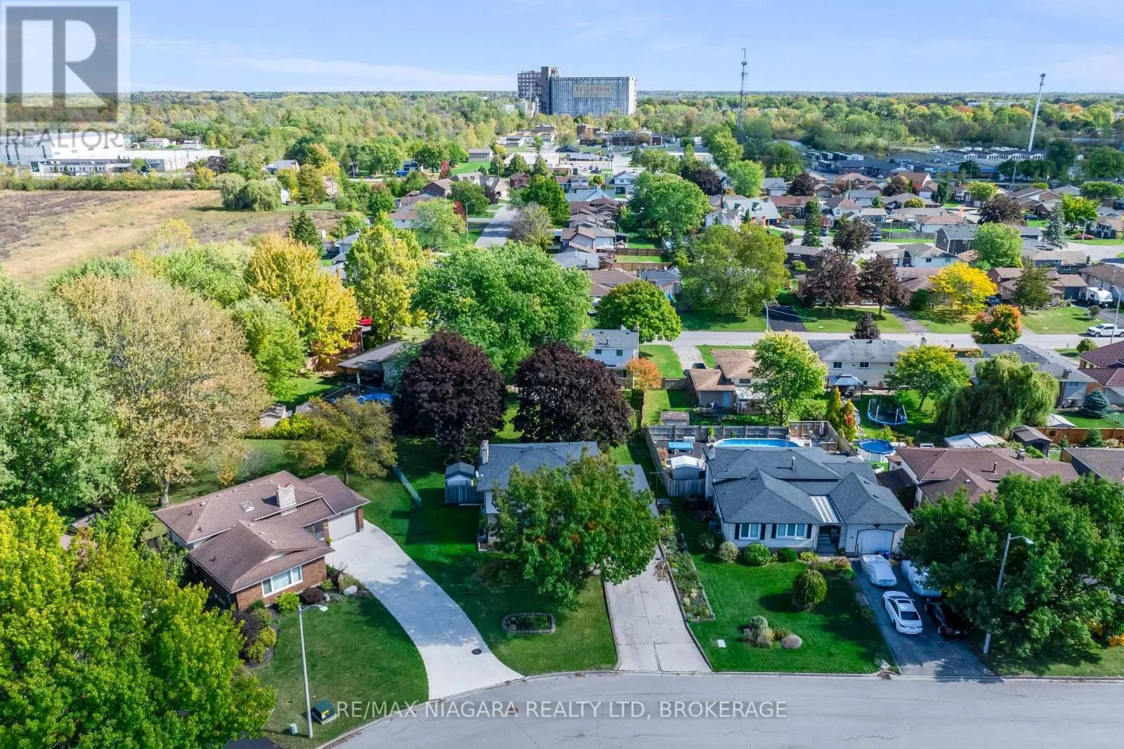 21 DONLEA DRIVE