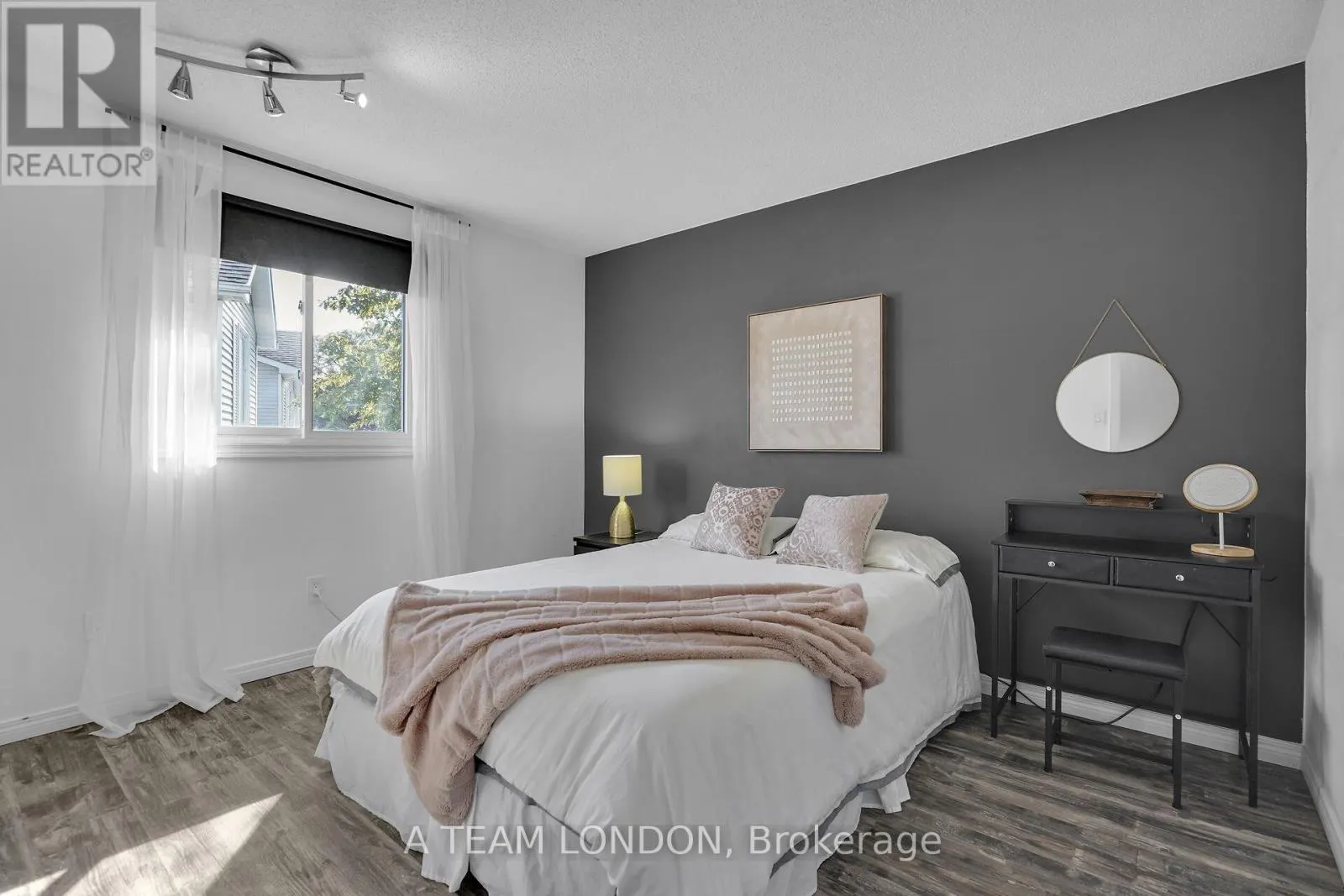 82 - 120 CENTRE STREET, #82