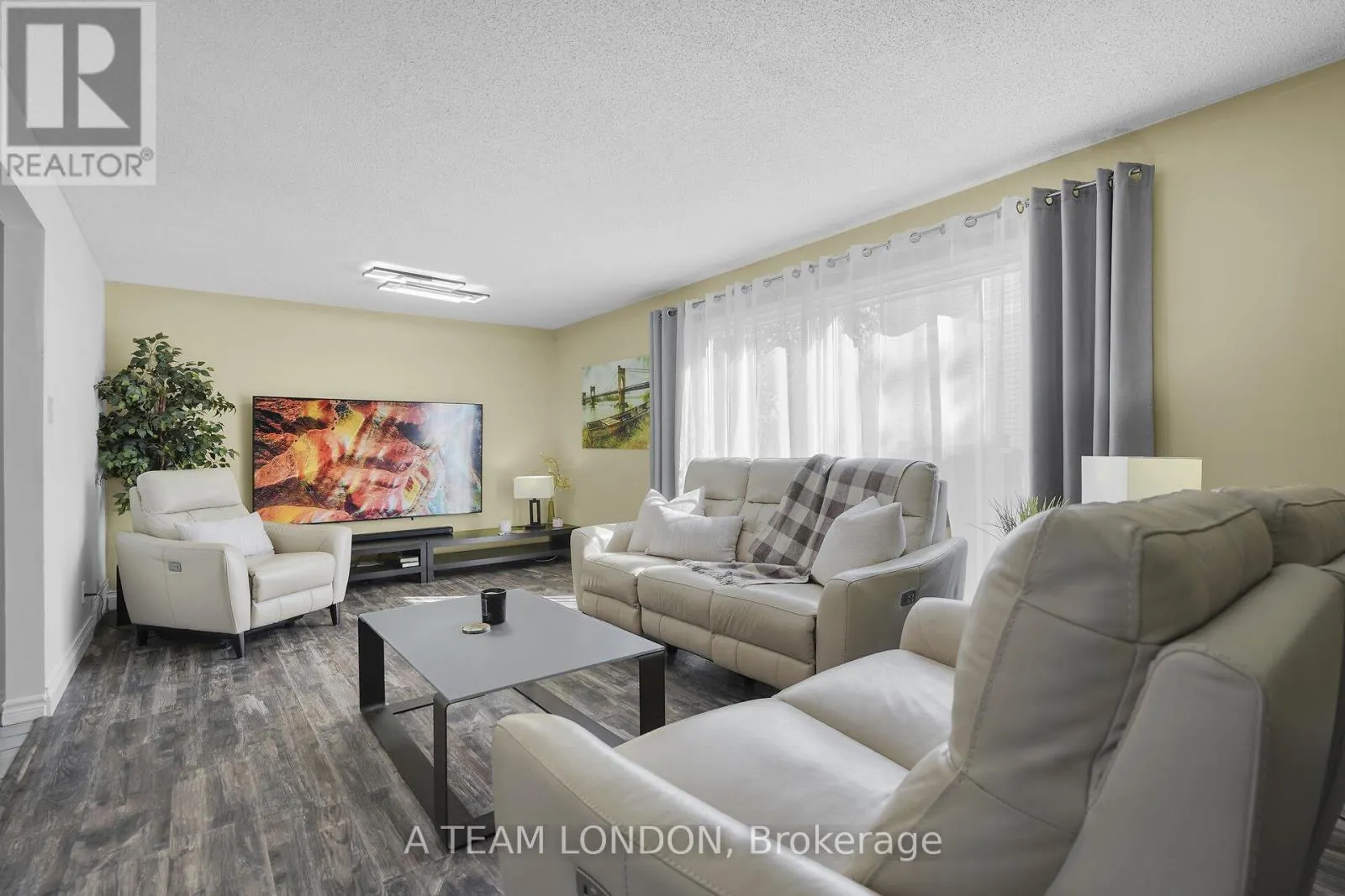 82 - 120 CENTRE STREET, #82