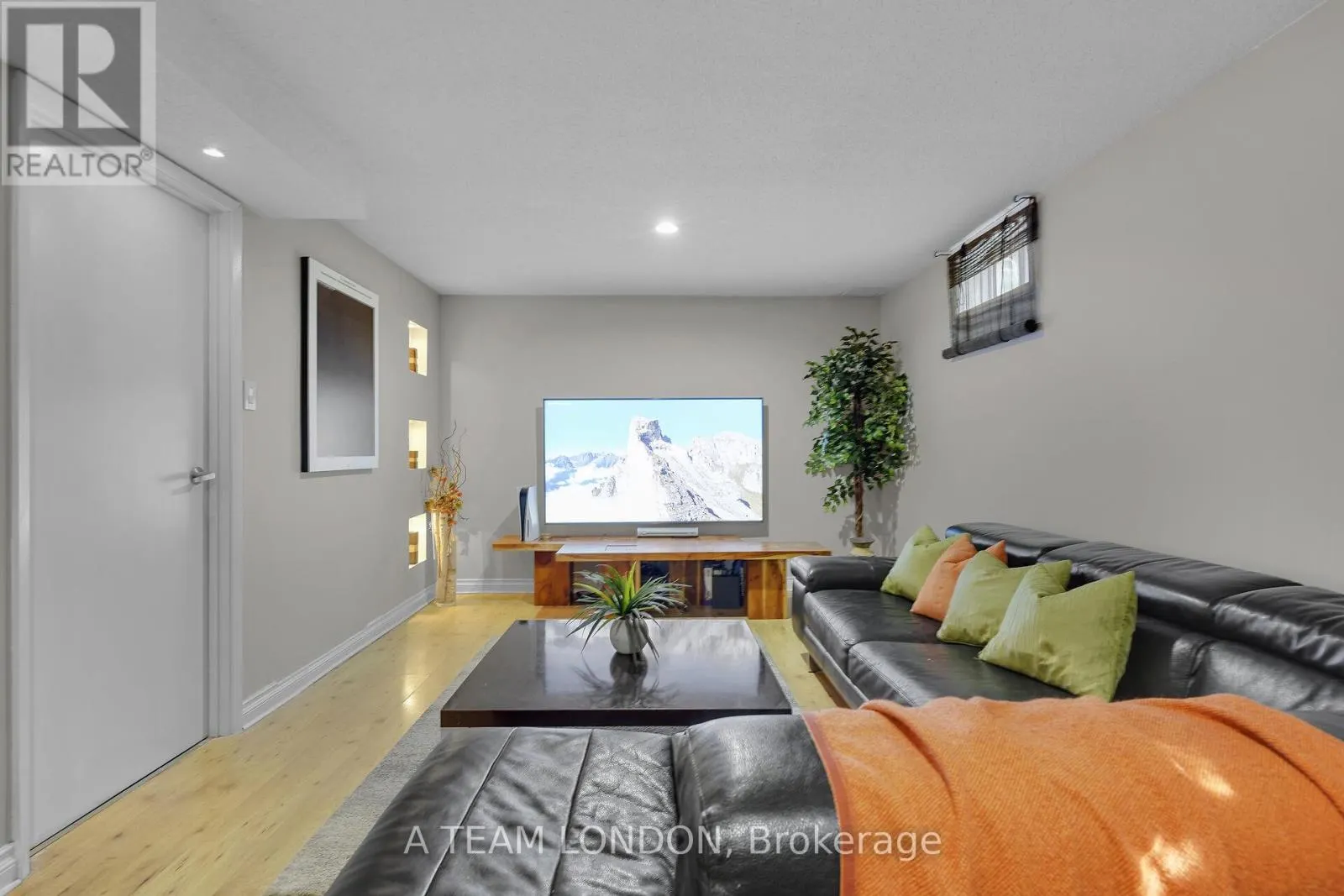 82 - 120 CENTRE STREET, #82
