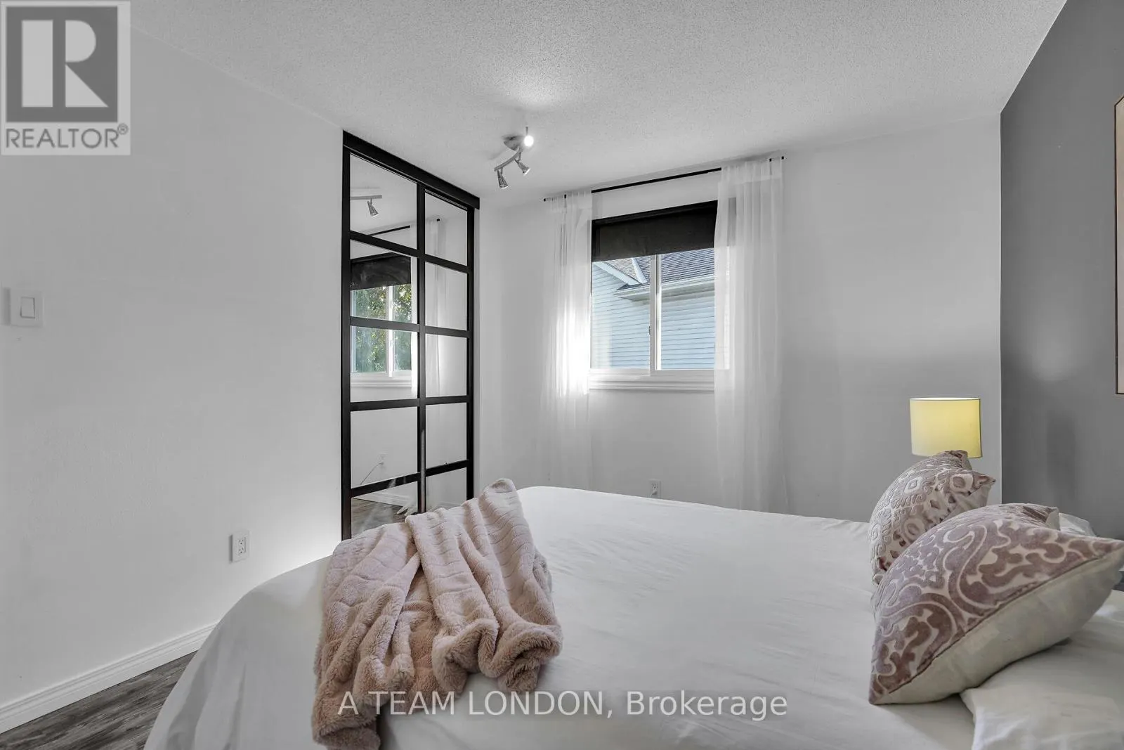 82 - 120 CENTRE STREET, #82