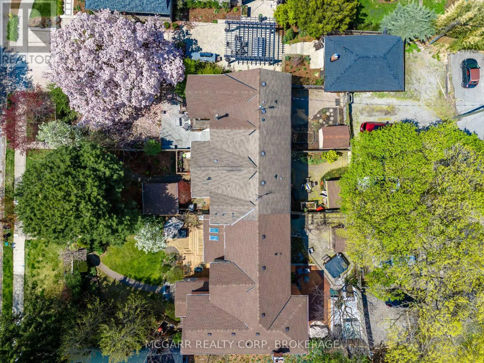 64 YATES STREET