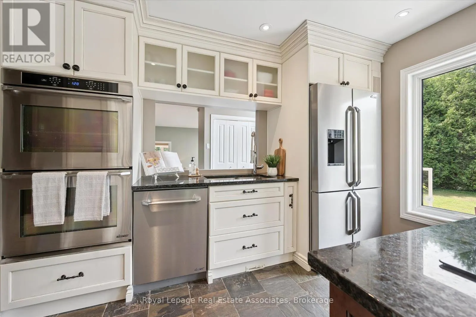 23 BROCK ROAD N