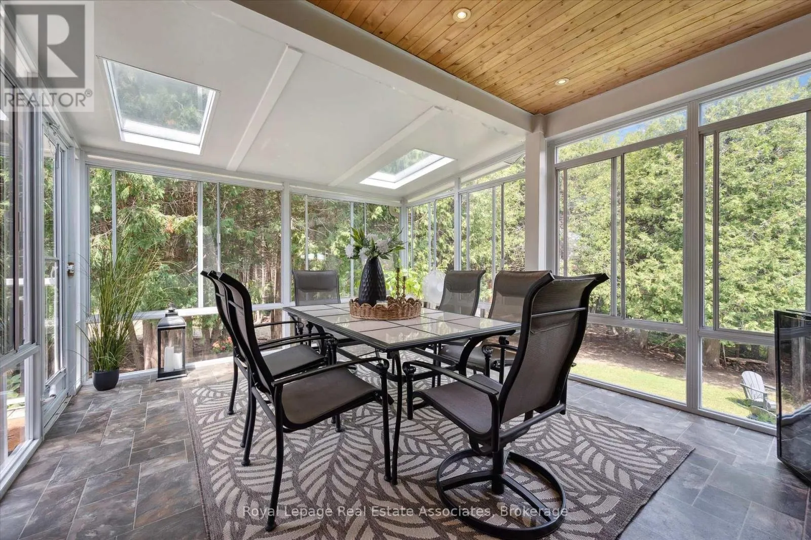 23 BROCK ROAD N