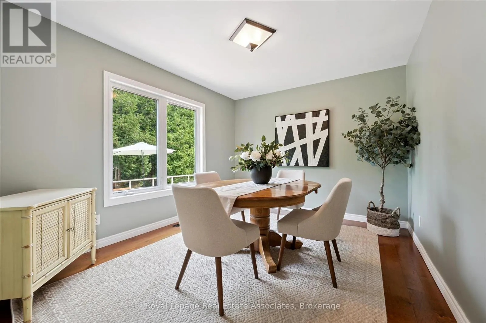 23 BROCK ROAD N