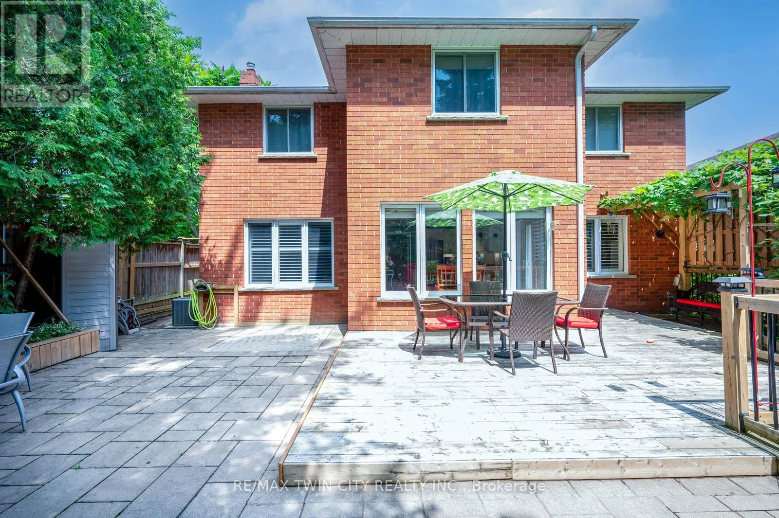 7 CHANDOS DRIVE