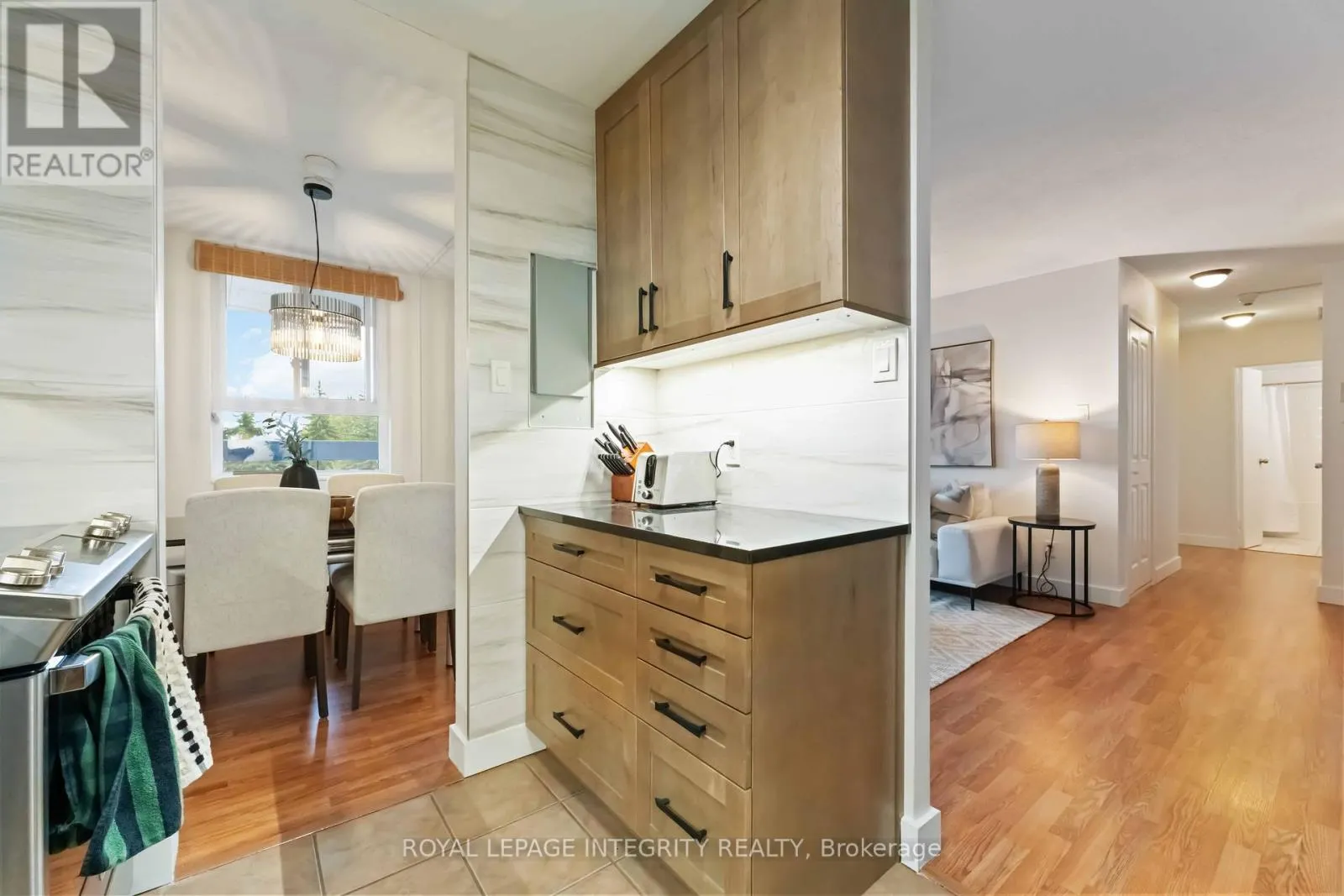 408 - 2000 JASMINE CRESCENT