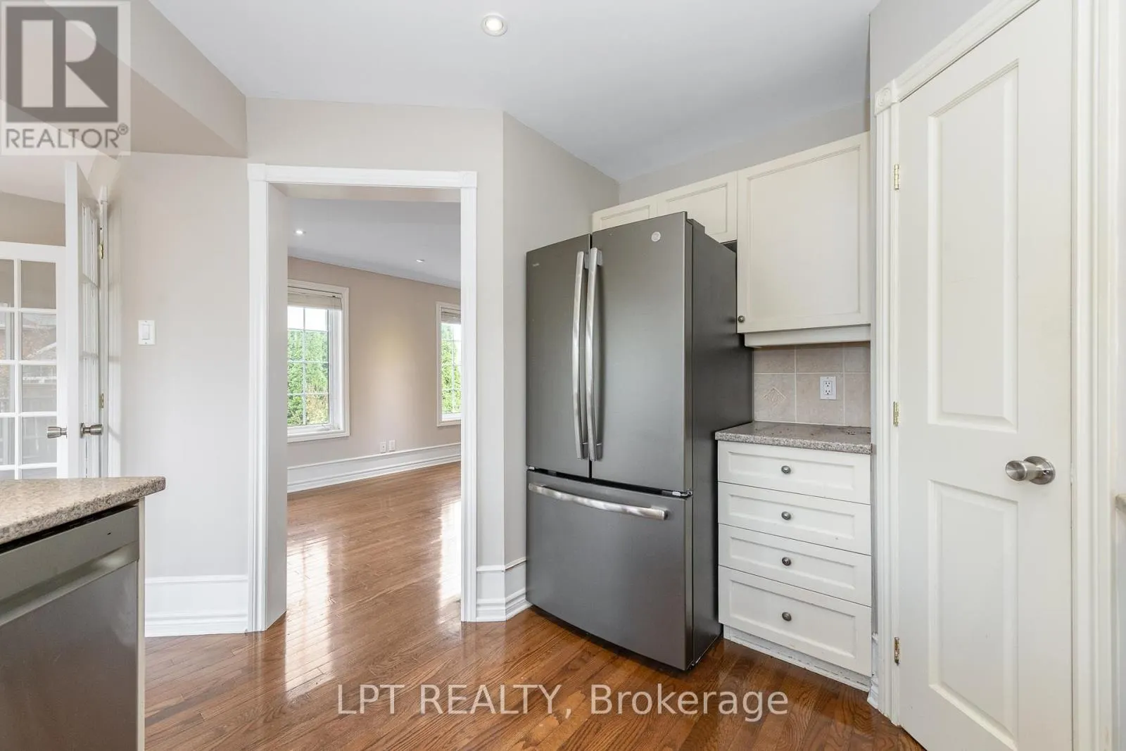805 SCHOONER CRESCENT