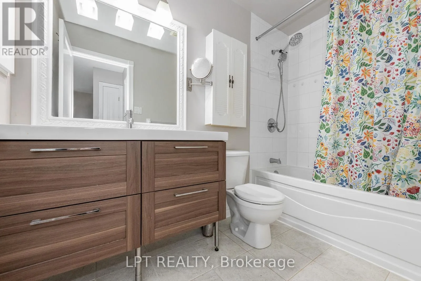 805 SCHOONER CRESCENT