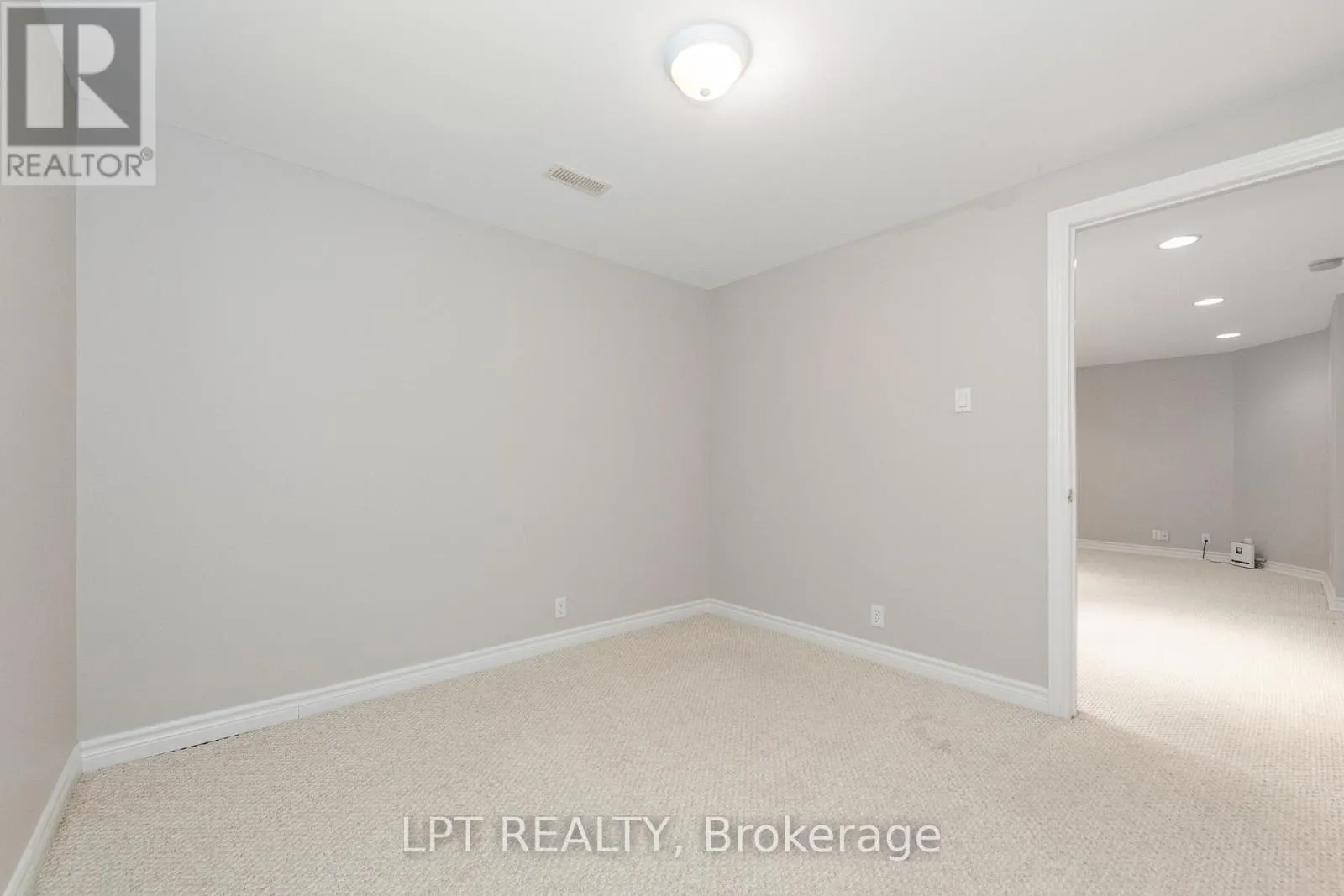 805 SCHOONER CRESCENT