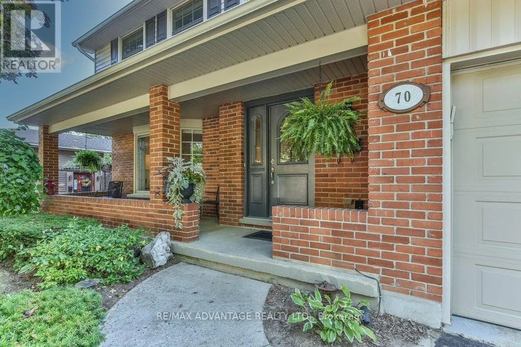 70 FAIRLANE ROAD