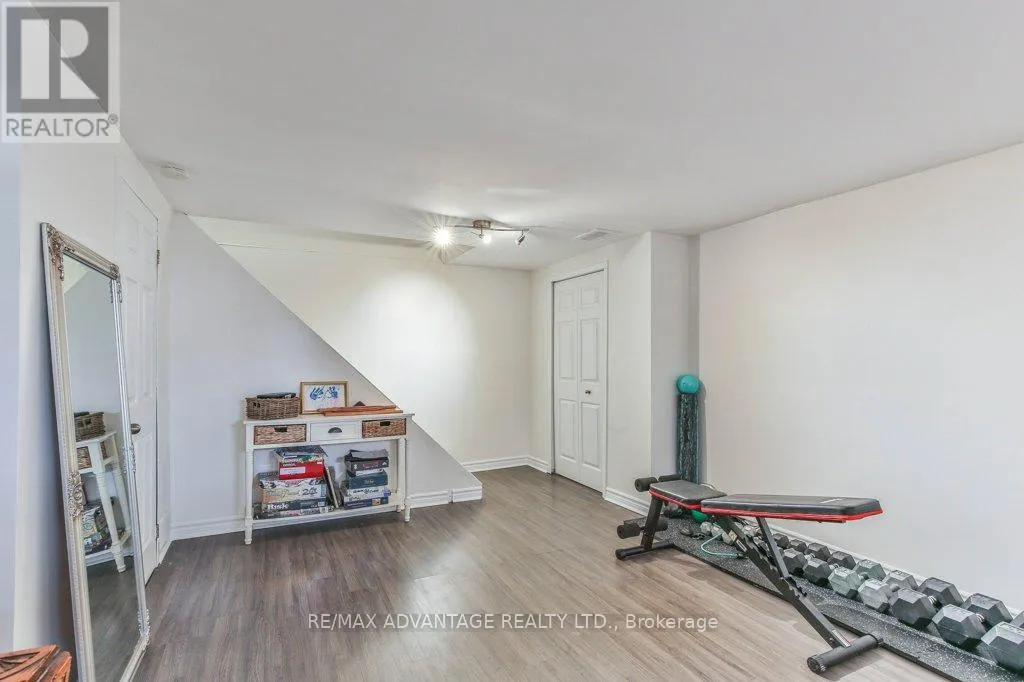 70 FAIRLANE ROAD
