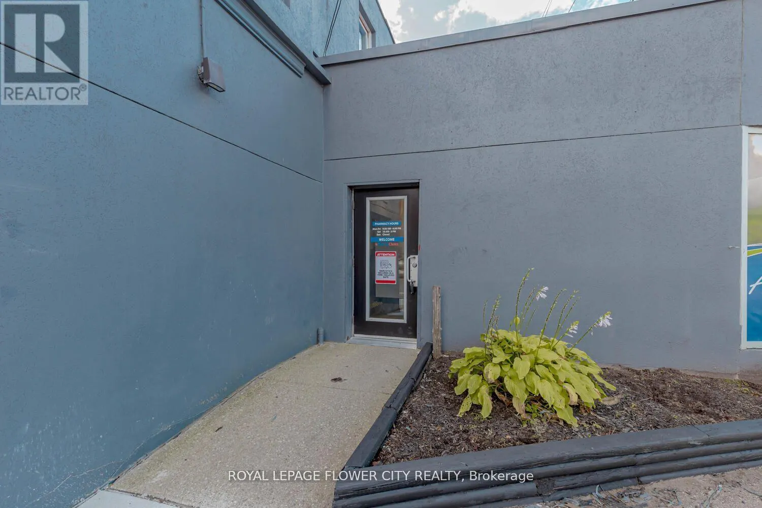 100 TRAFALGAR ROAD
