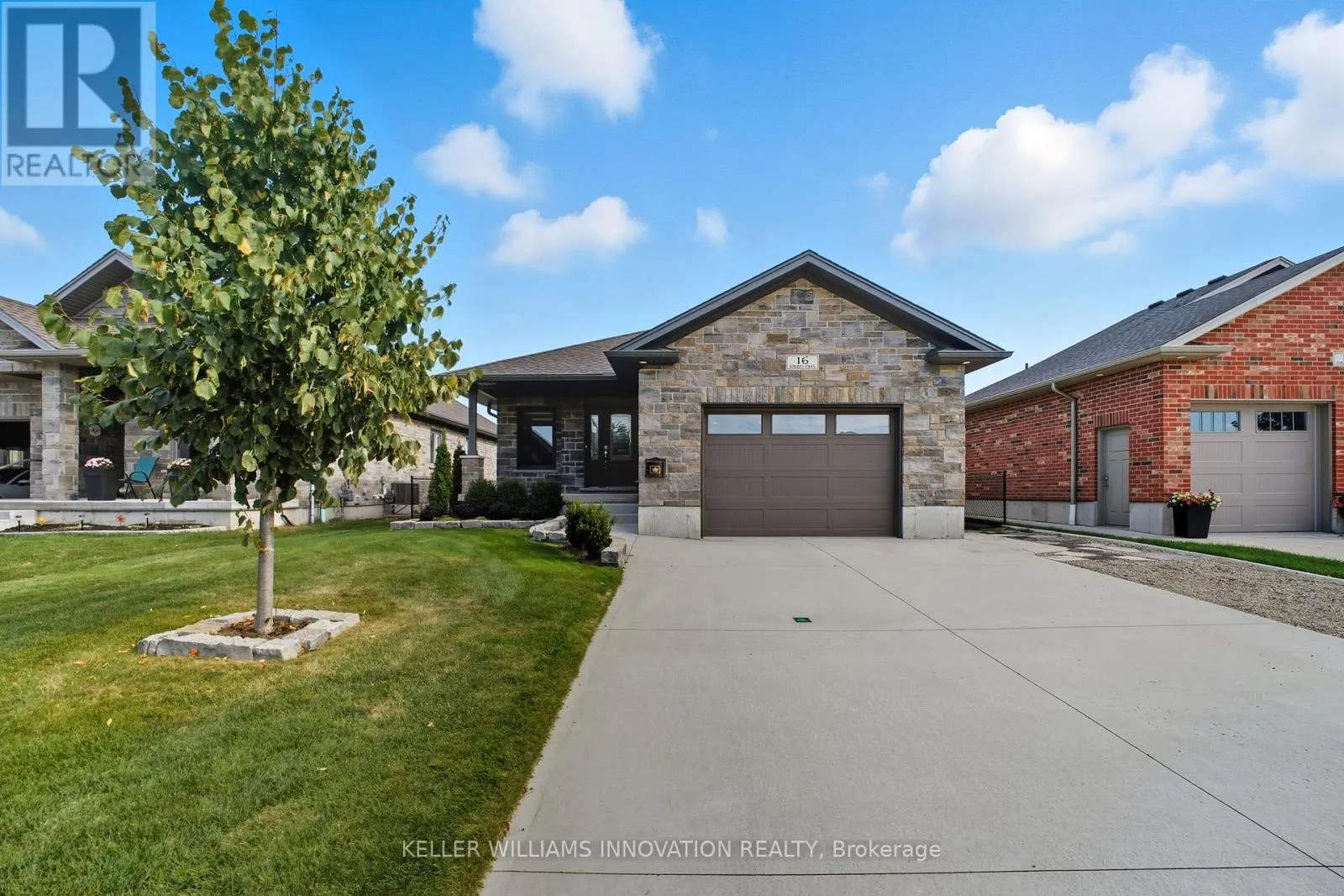16 FORBES CRESCENT