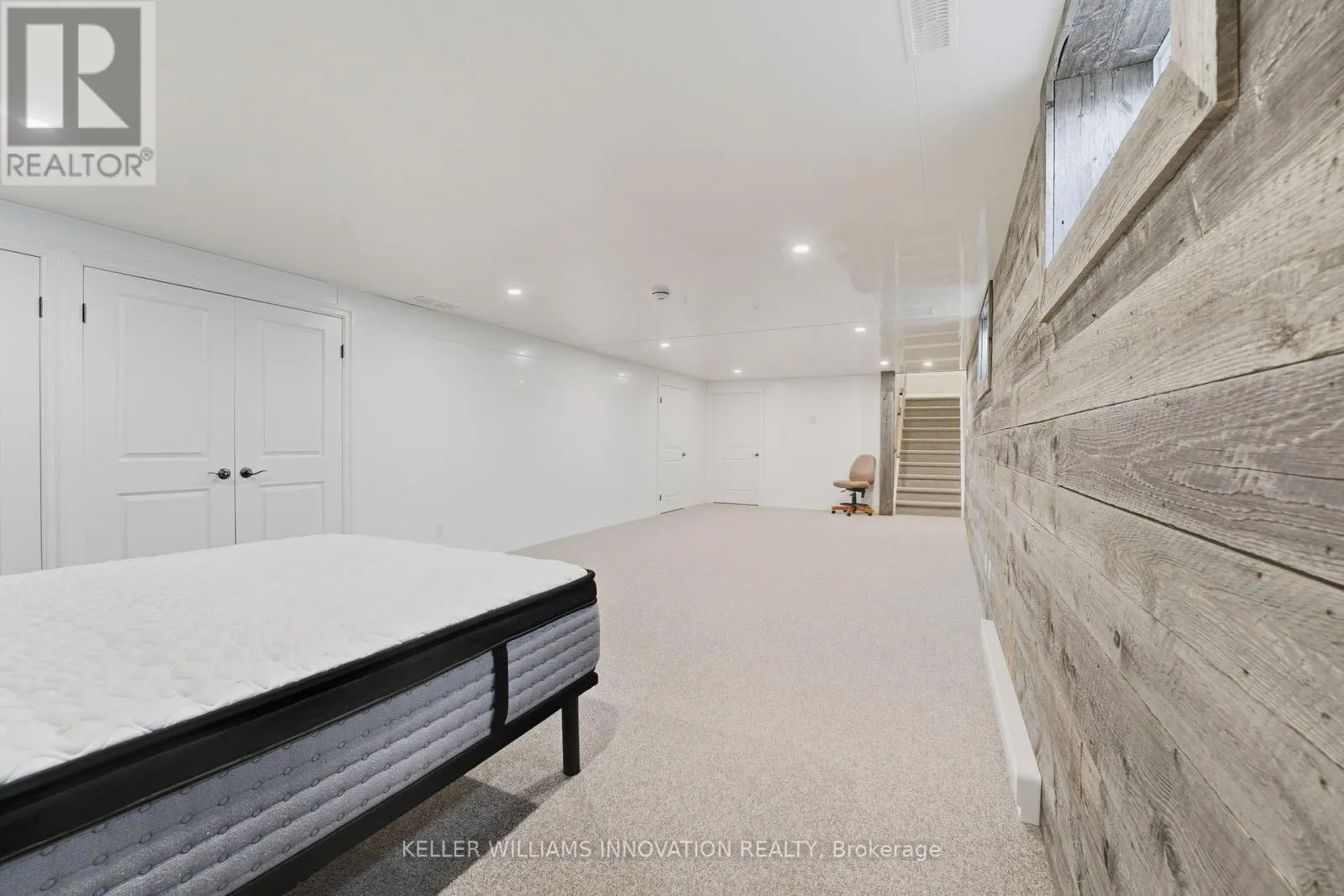 16 FORBES CRESCENT