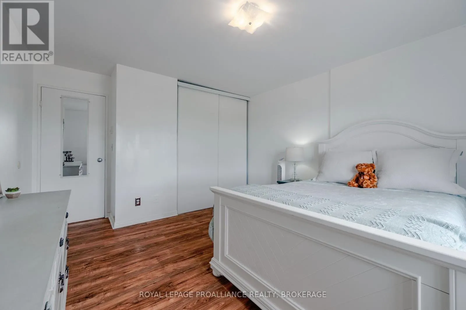 510 - 17 ELDON HALL PLACE, #510