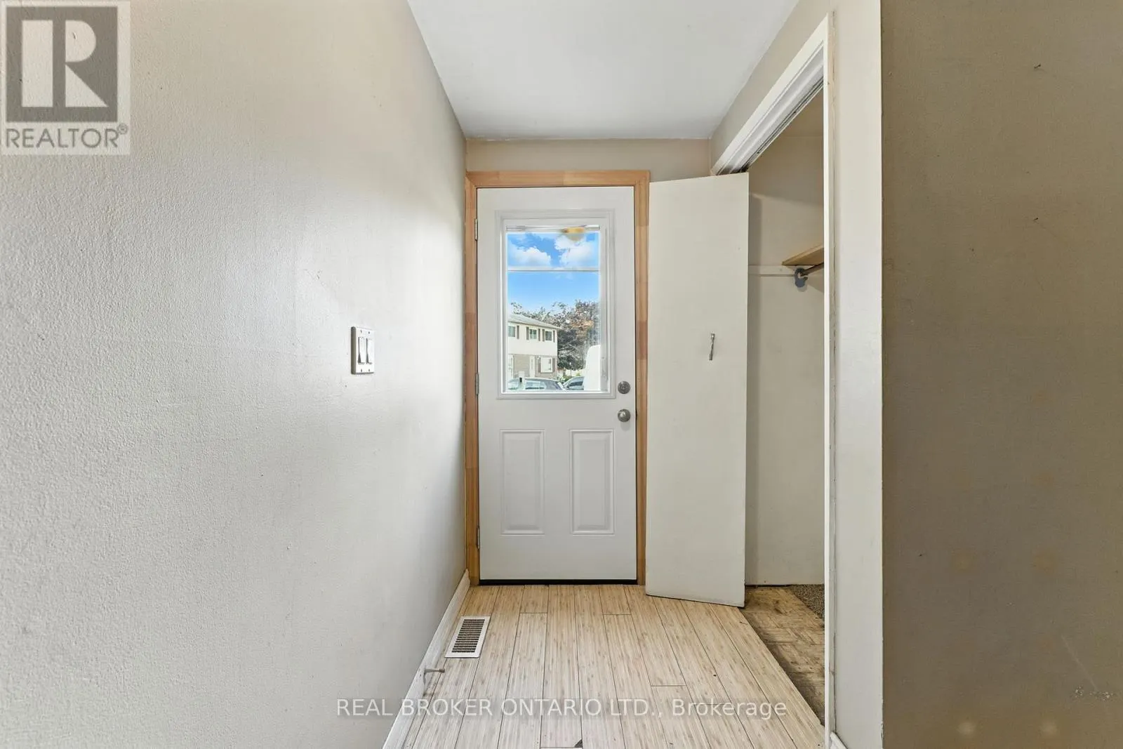 U6 - 258 RICHARDSON DRIVE