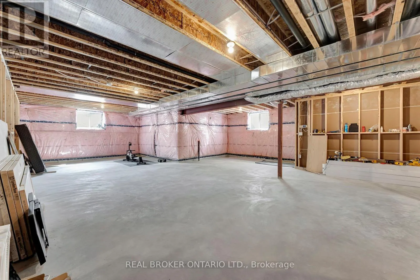 128 LISGAR AVENUE