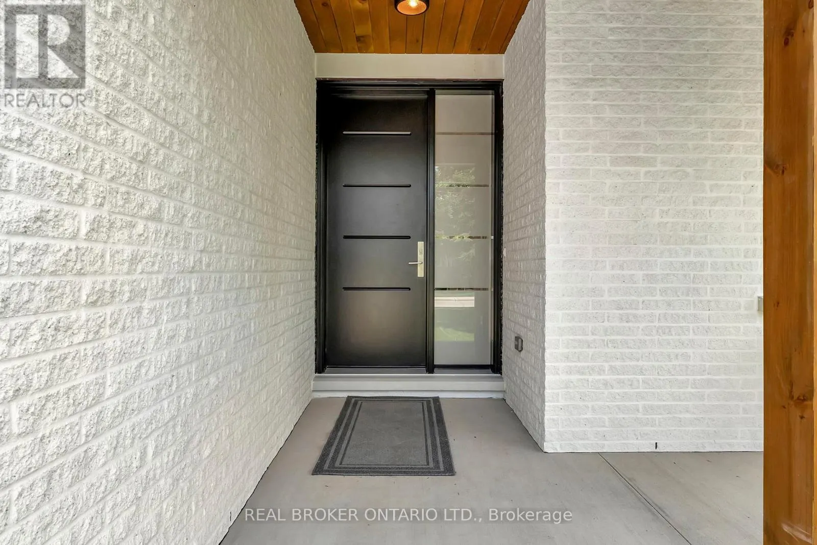 128 LISGAR AVENUE