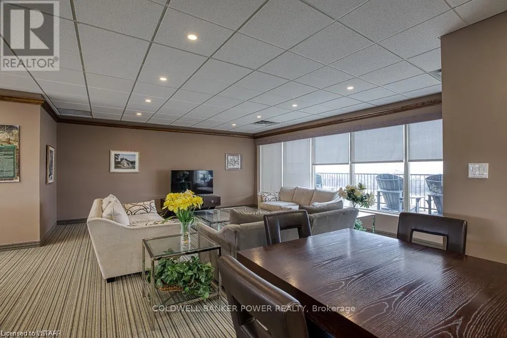 606 - 744 WONDERLAND ROAD S, #606