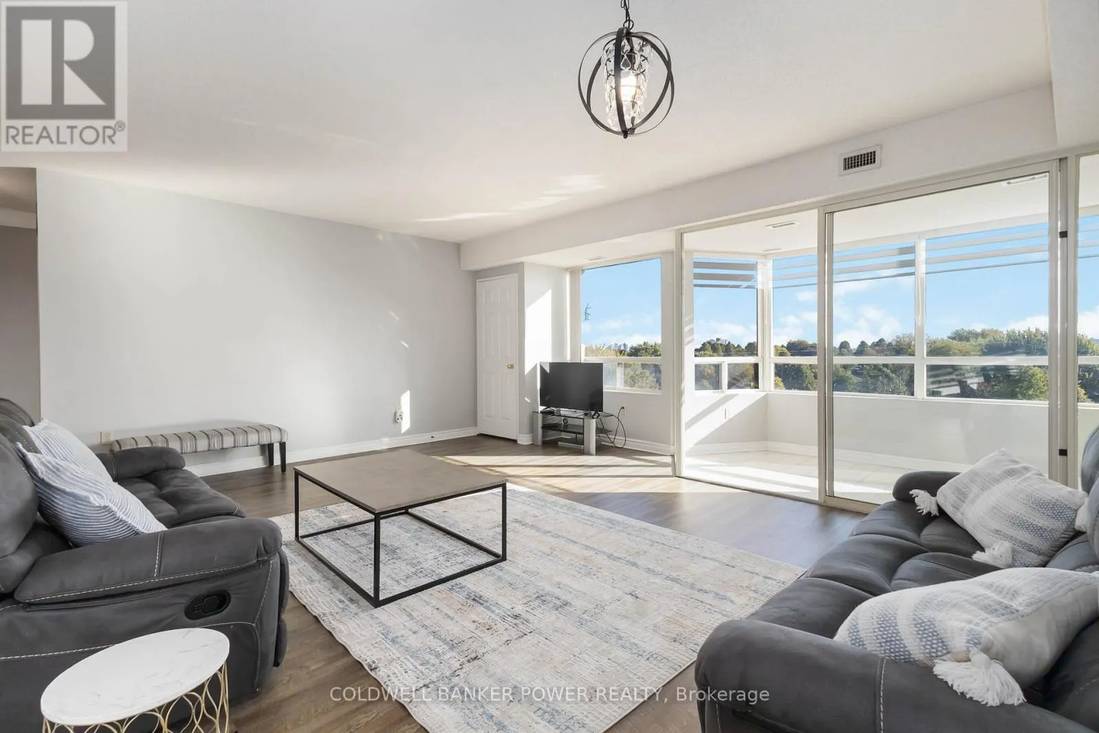 606 - 744 WONDERLAND ROAD S, #606
