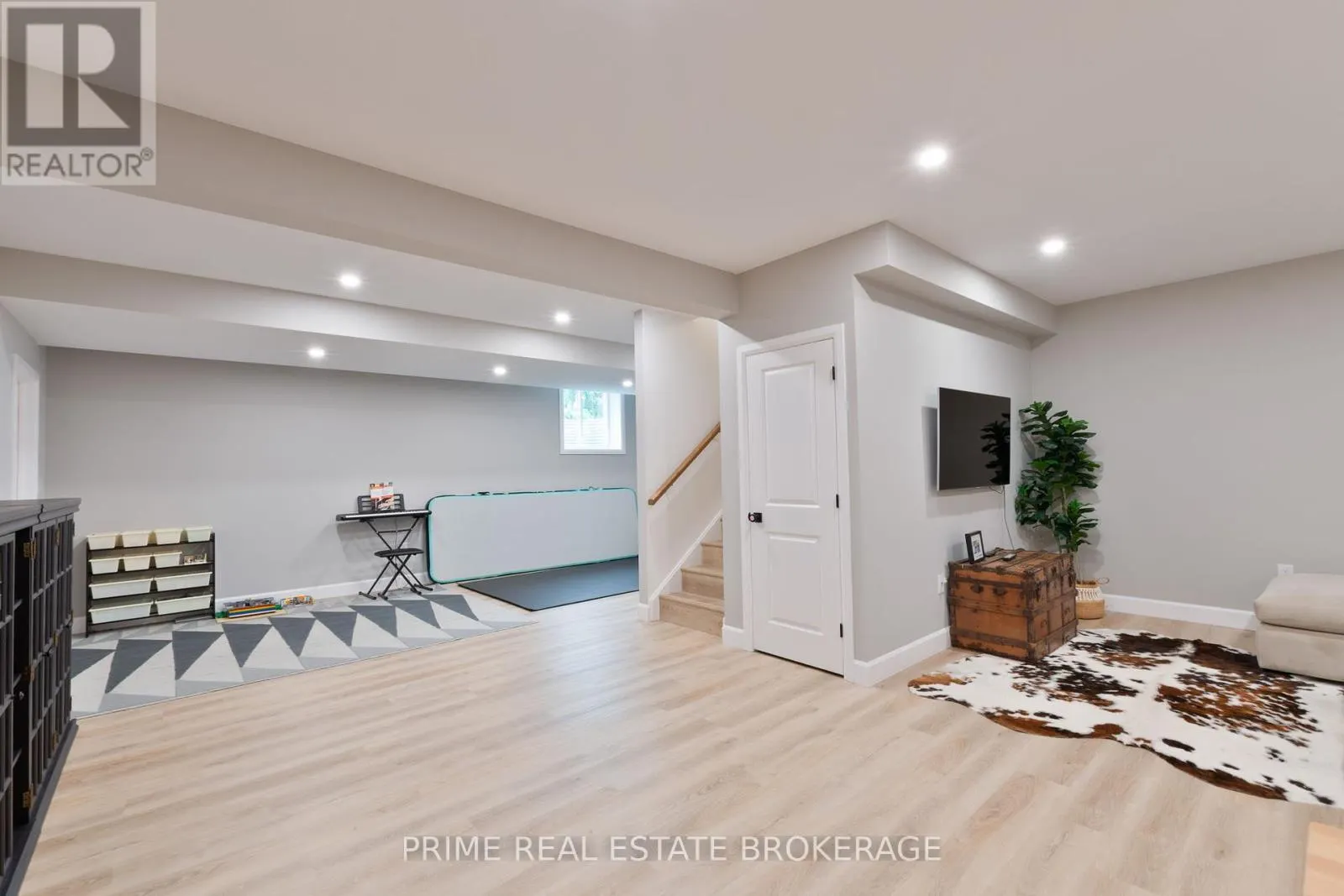 8865 IONA ROAD