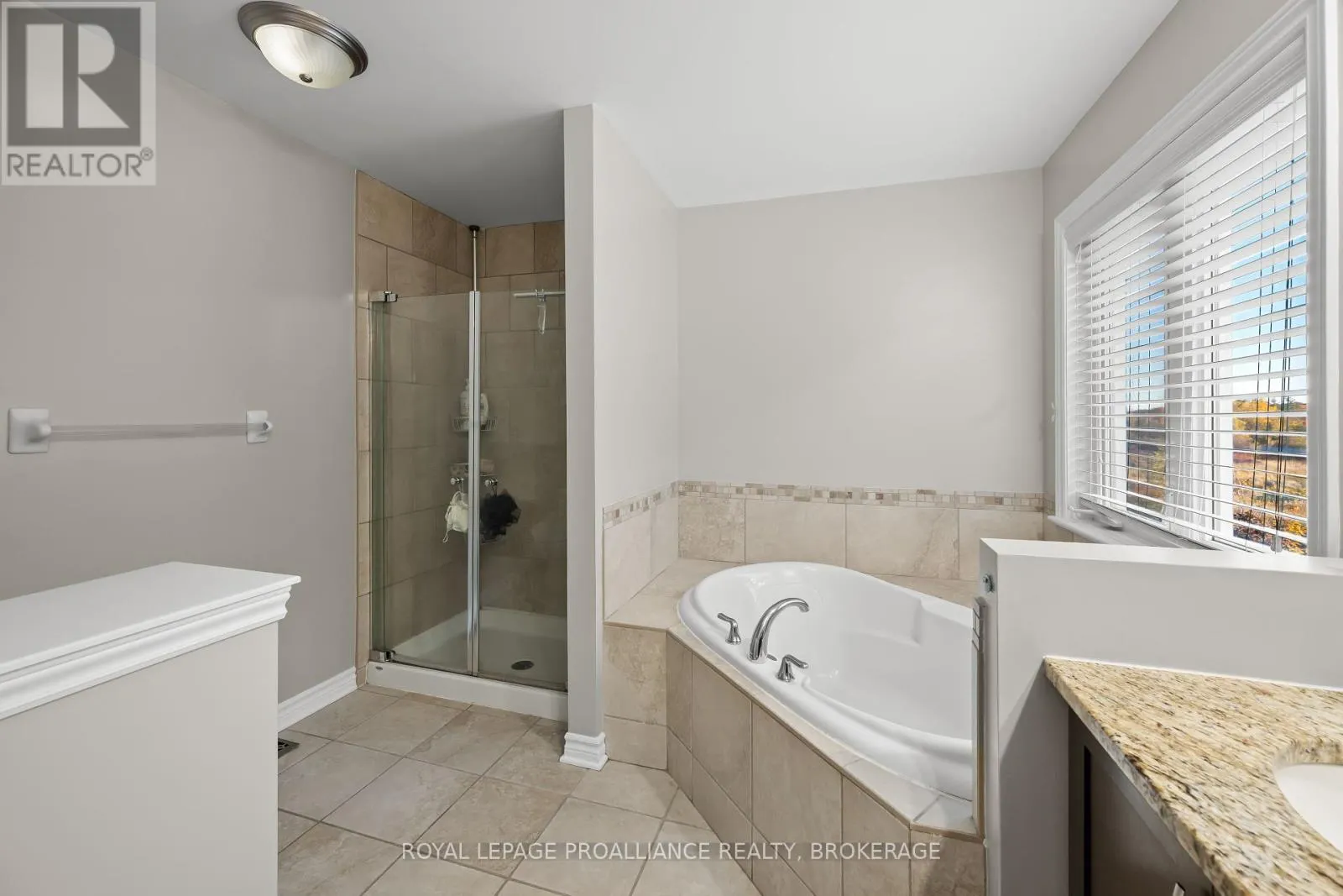 675 FIELDSTONE DRIVE