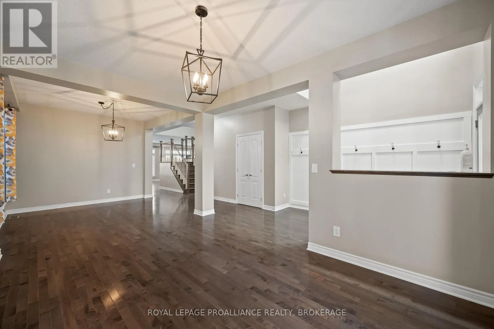 675 FIELDSTONE DRIVE