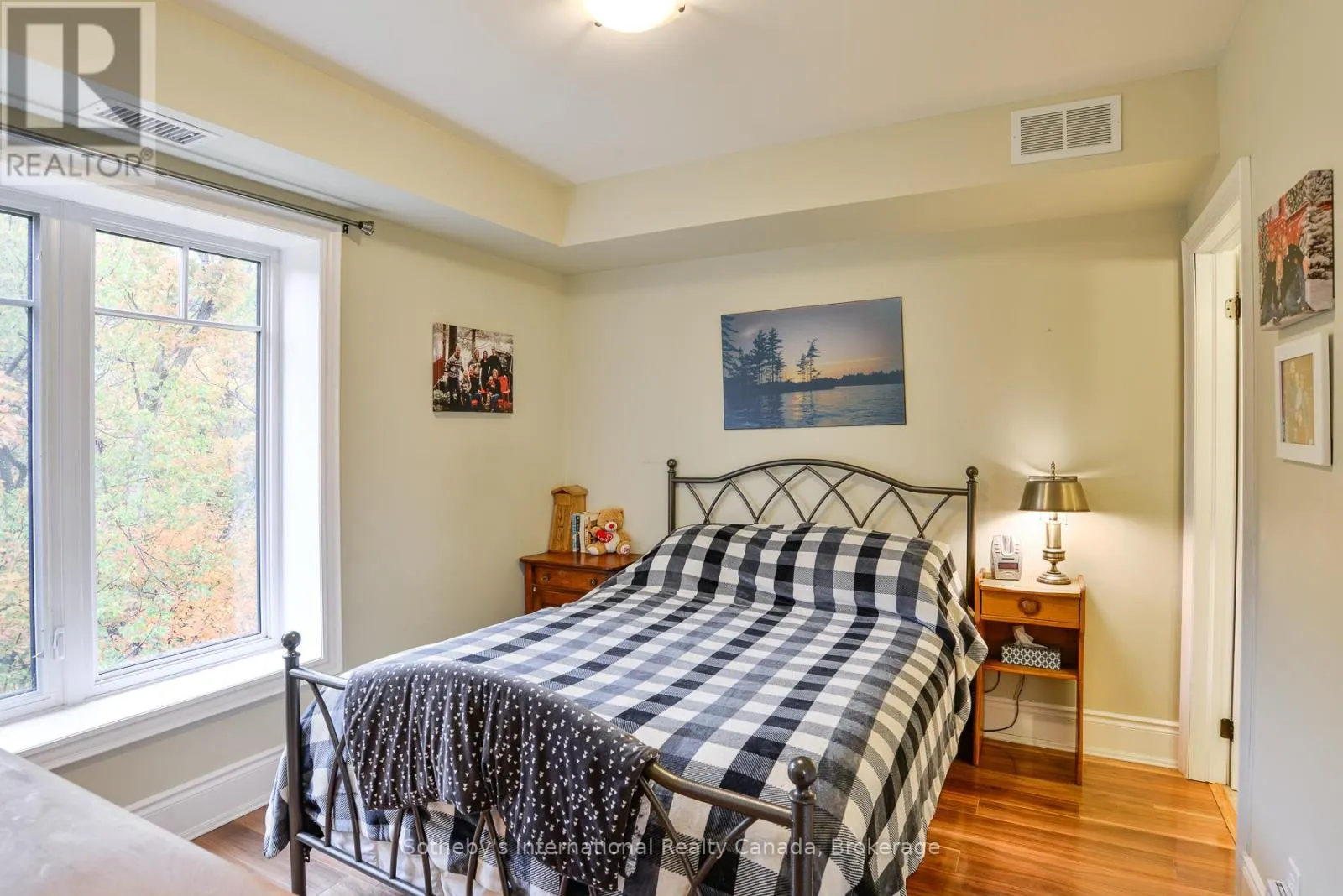 407 - 391 JAMES STREET W, #407