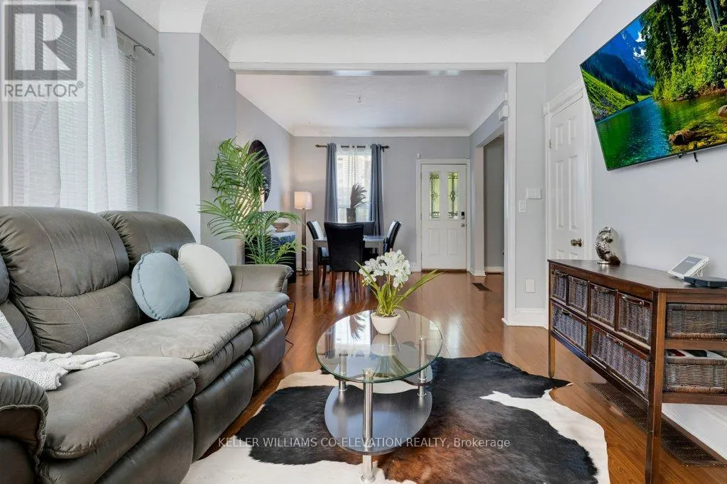 14 MINTO AVENUE