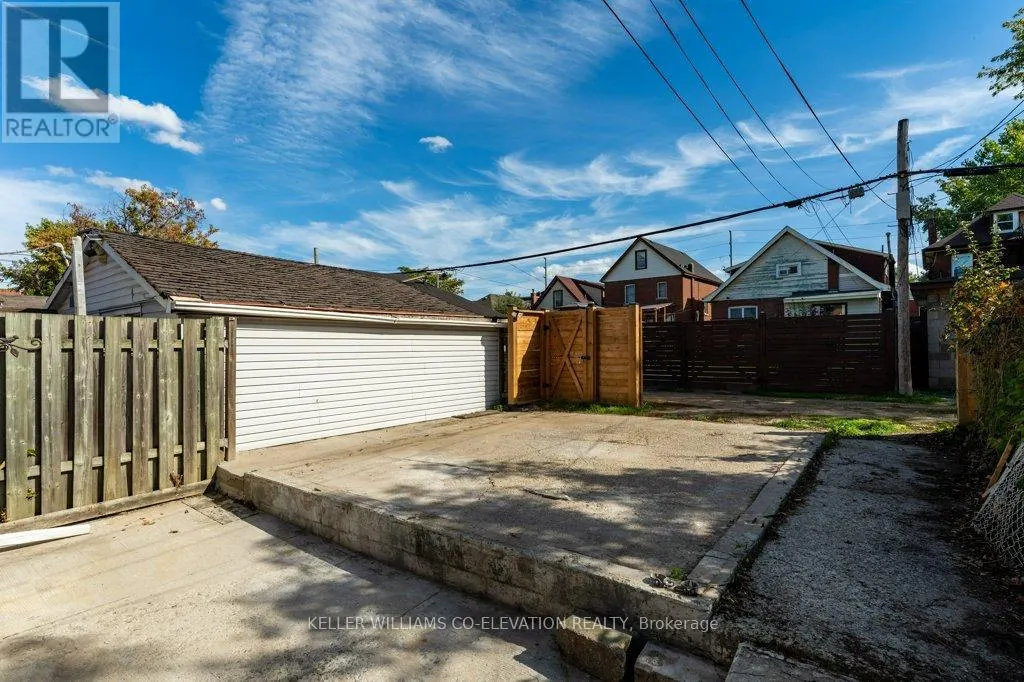 14 MINTO AVENUE