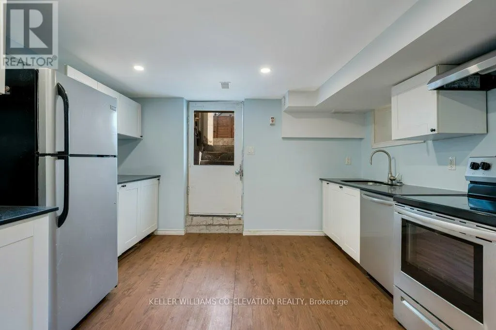 14 MINTO AVENUE