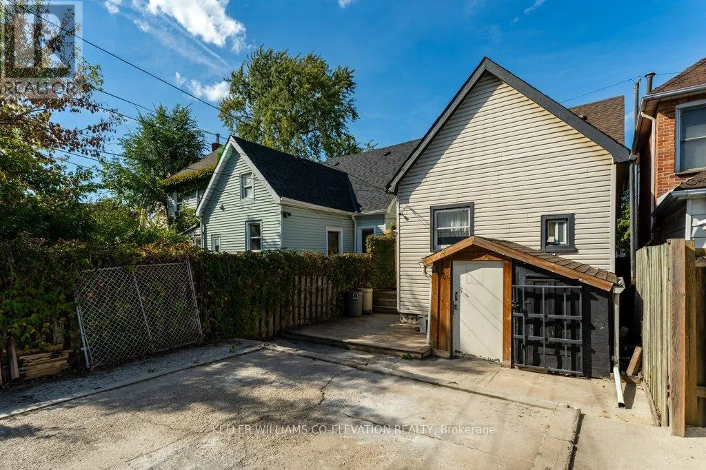 14 MINTO AVENUE