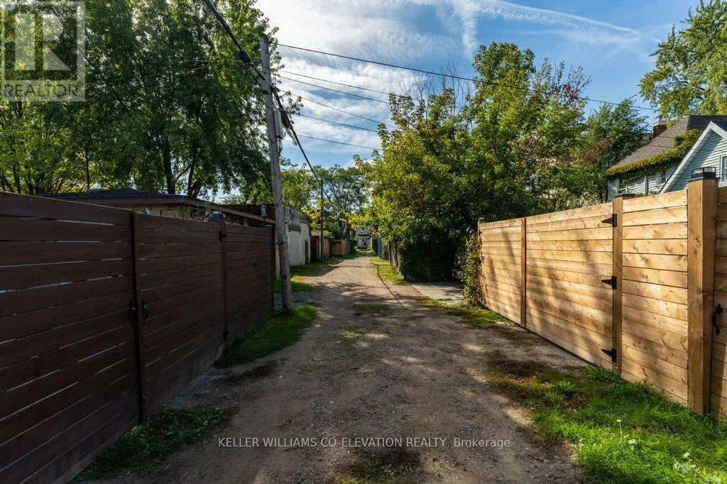 14 MINTO AVENUE