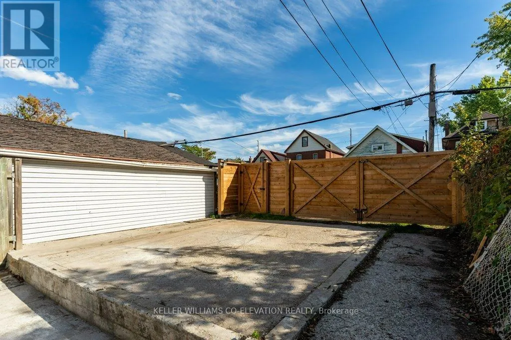 14 MINTO AVENUE