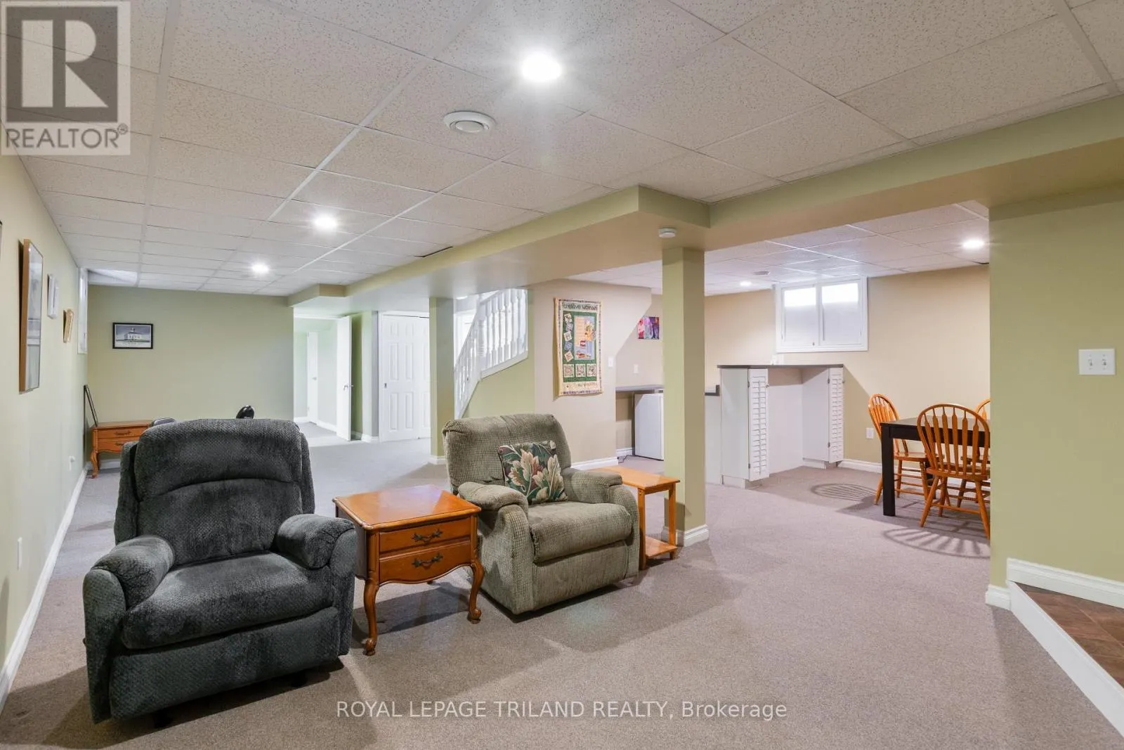 725 ST STEPHENS DRIVE