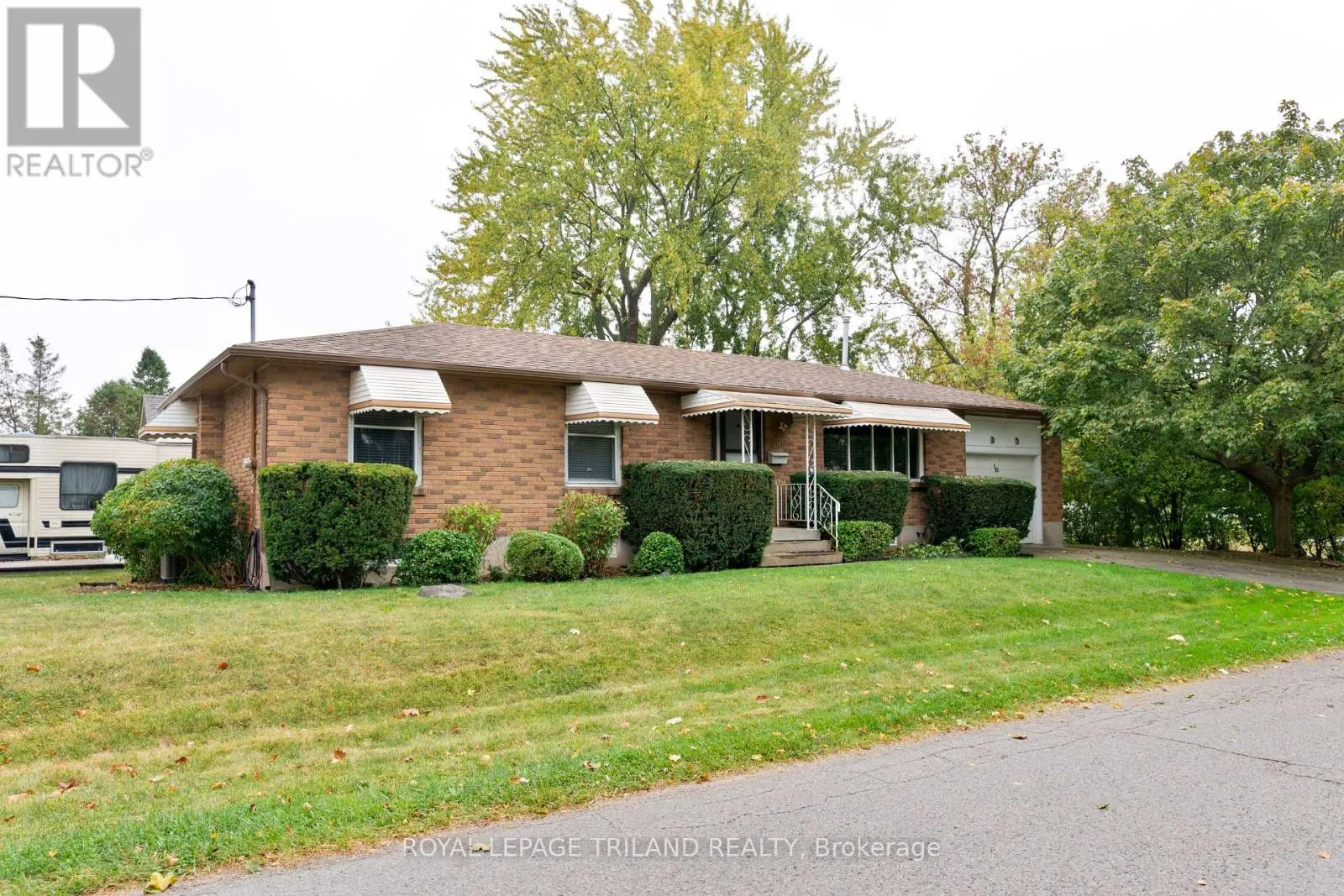 725 ST STEPHENS DRIVE