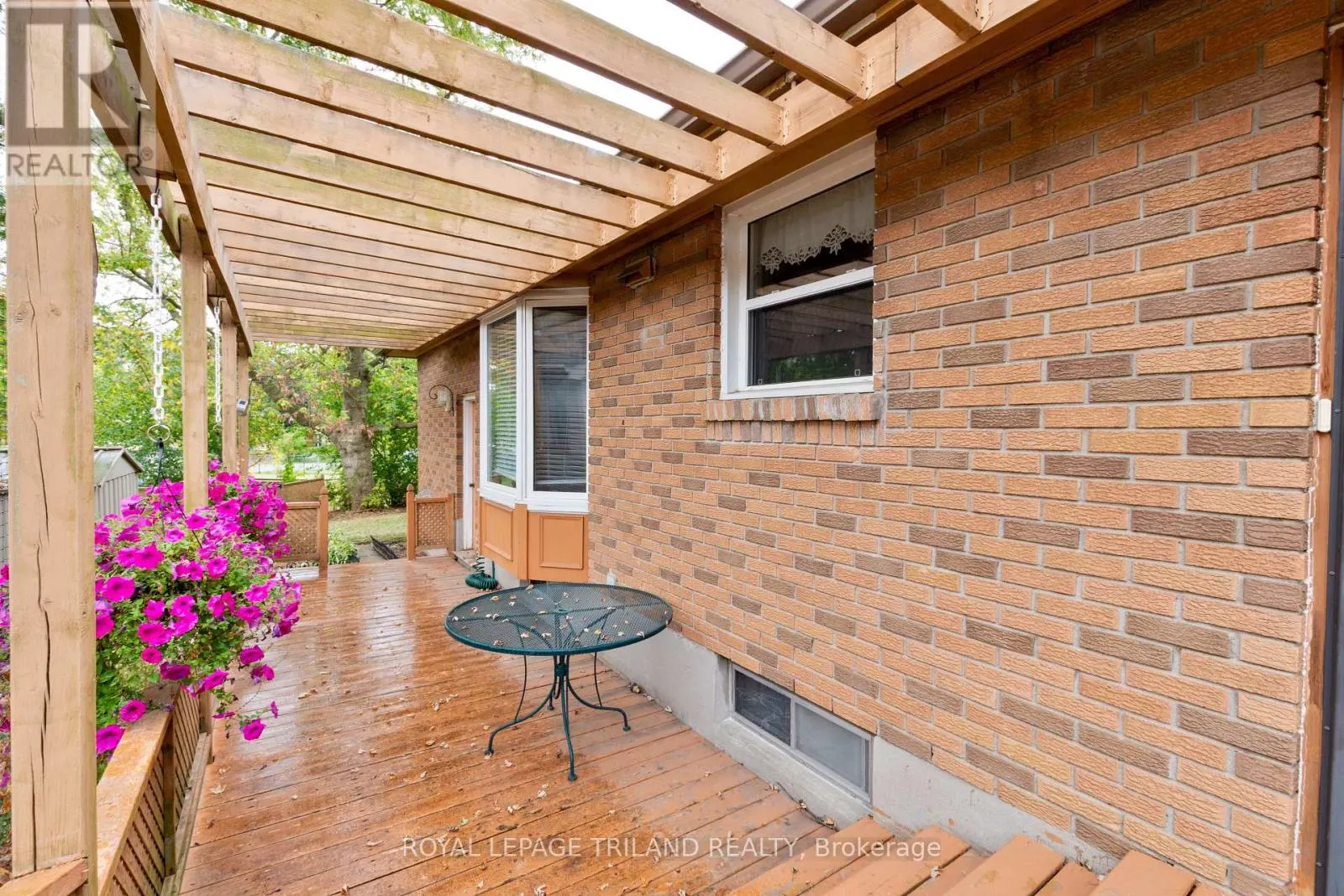 725 ST STEPHENS DRIVE