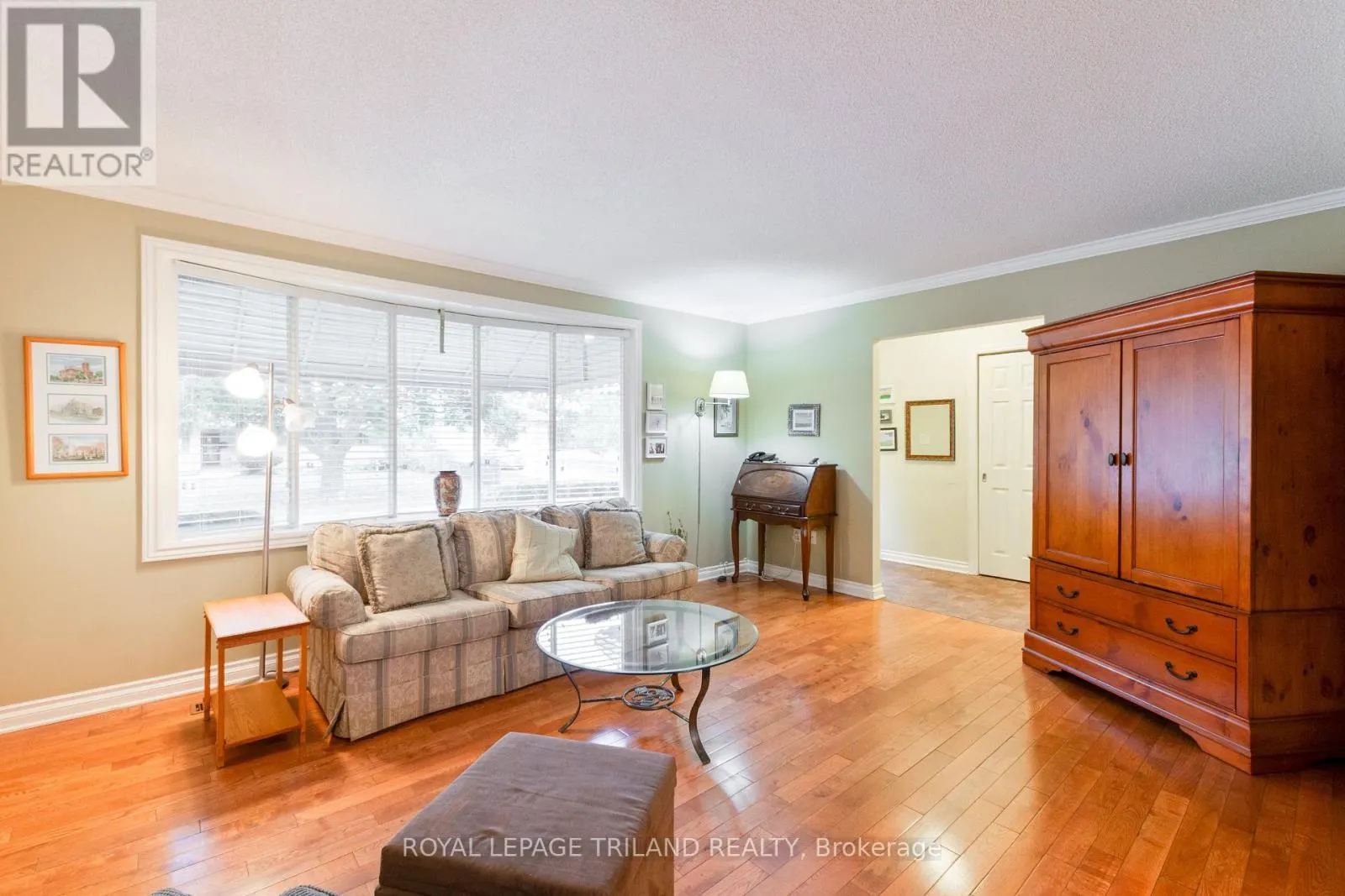 725 ST STEPHENS DRIVE