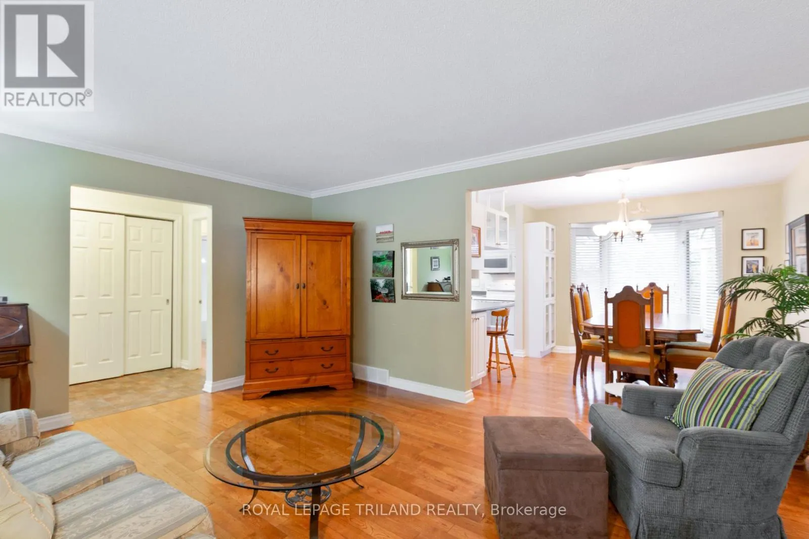725 ST STEPHENS DRIVE