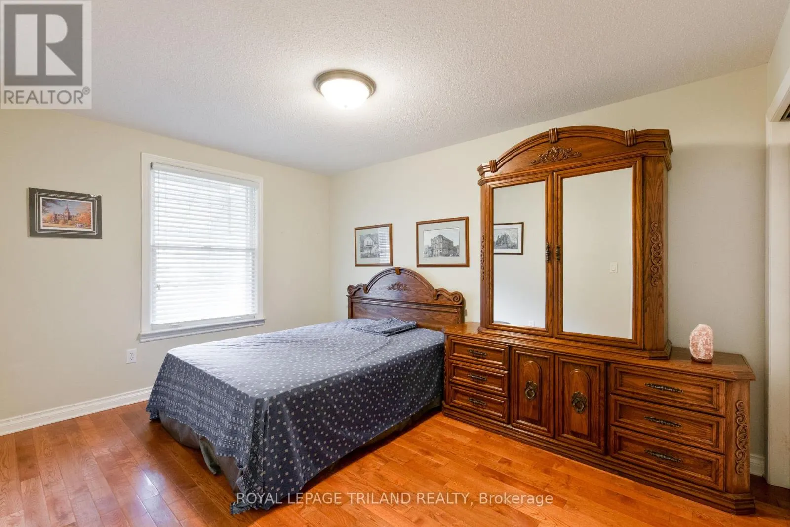 725 ST STEPHENS DRIVE