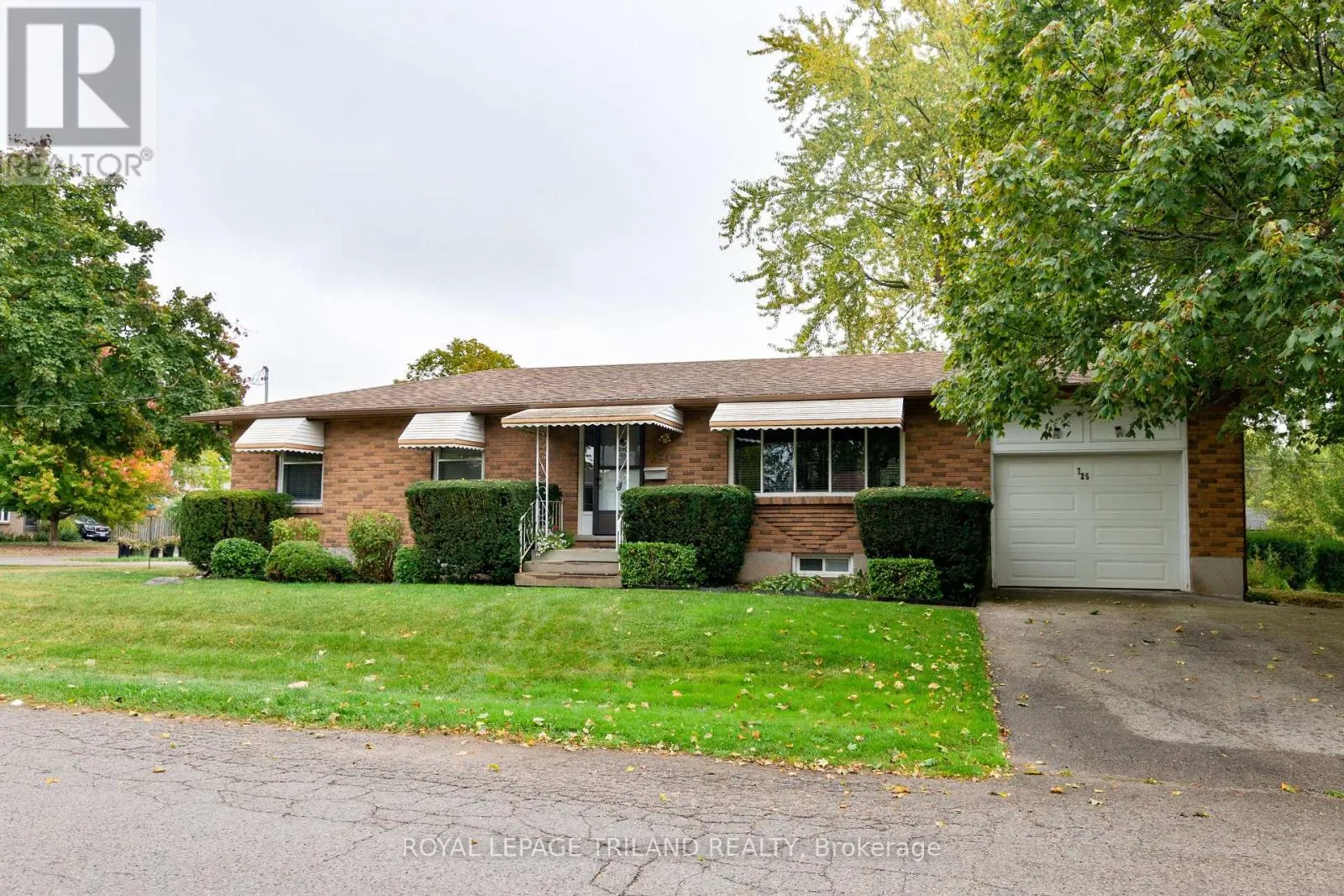 725 ST STEPHENS DRIVE