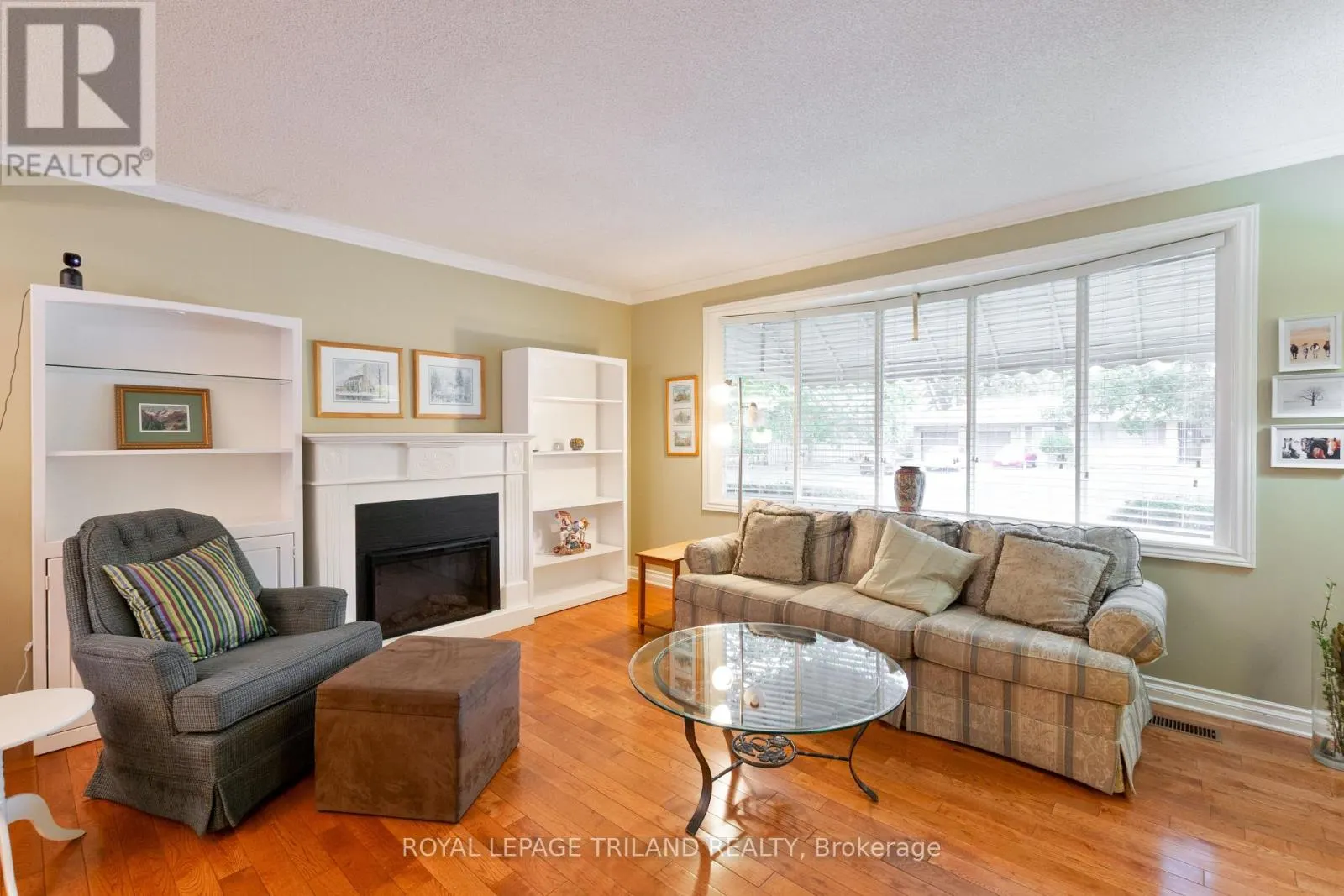 725 ST STEPHENS DRIVE