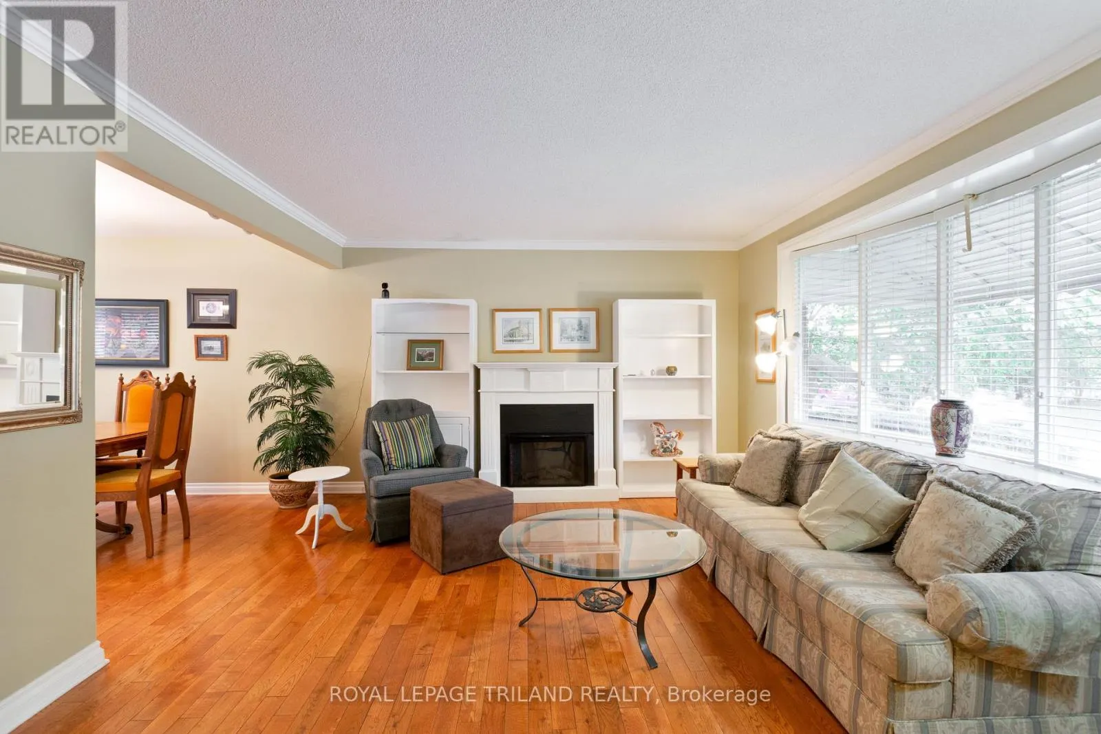 725 ST STEPHENS DRIVE